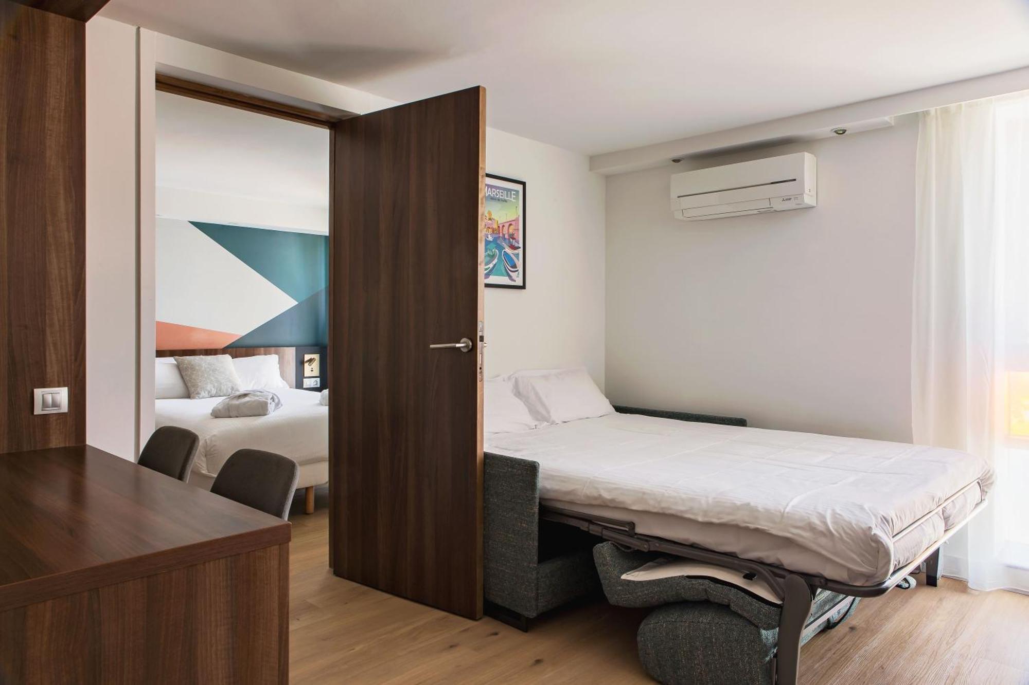 Holiday Inn - Marseille Airport By Ihg Vitrolles  Exterior photo