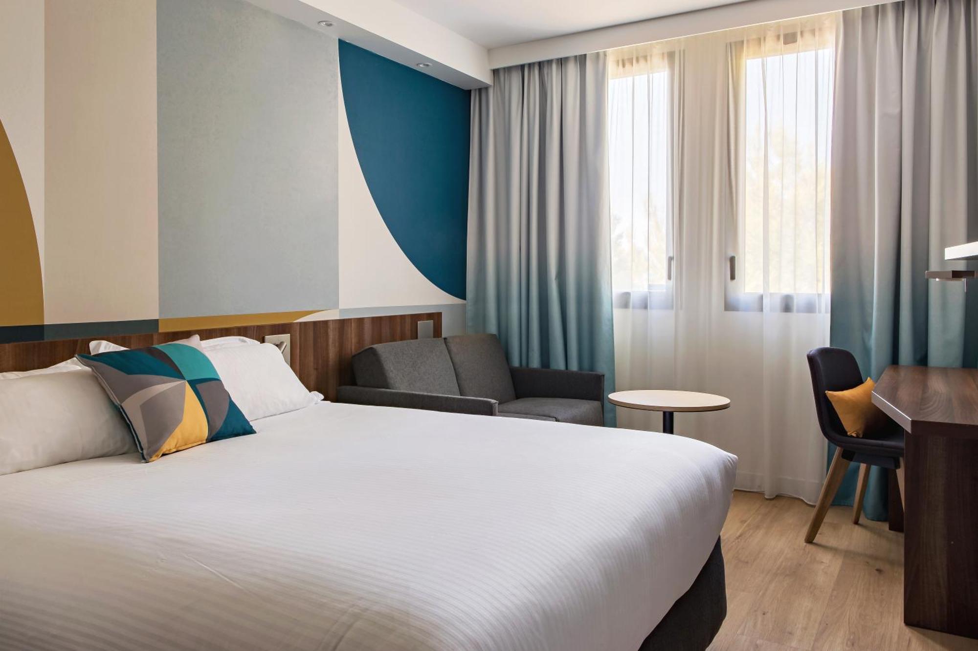 Holiday Inn - Marseille Airport By Ihg Vitrolles  Exterior photo
