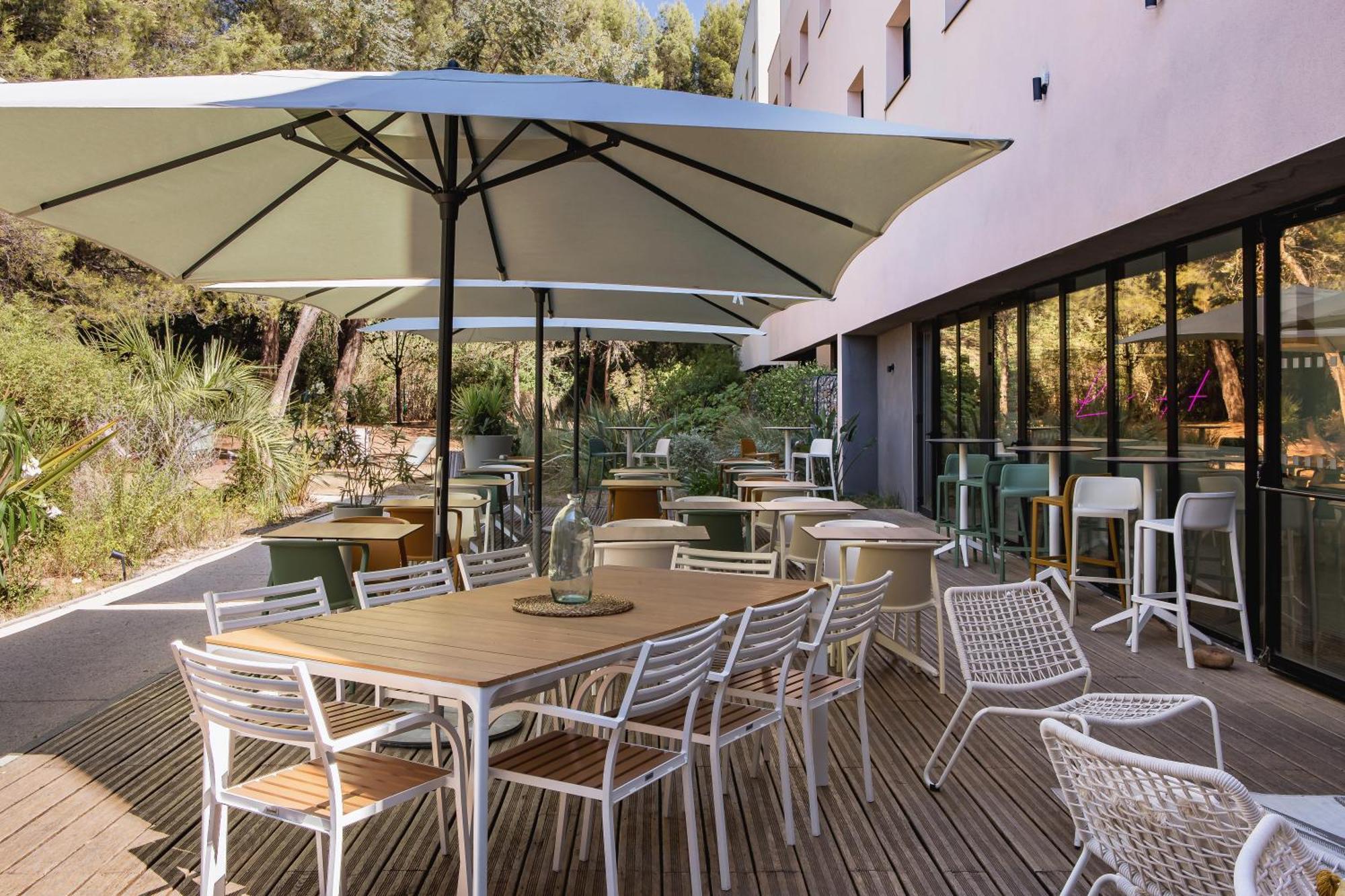 Holiday Inn - Marseille Airport By Ihg Vitrolles  Exterior photo