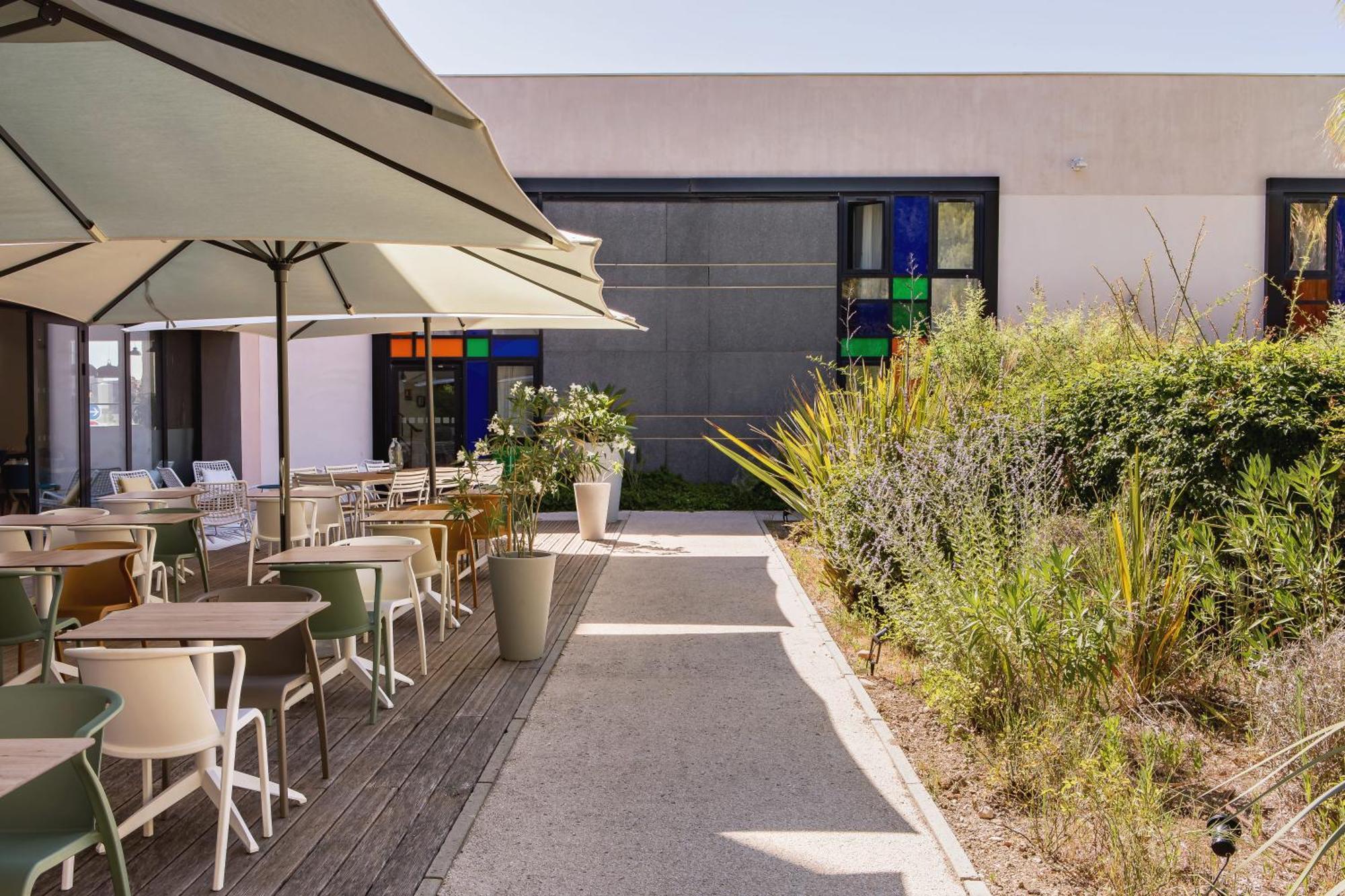Holiday Inn - Marseille Airport By Ihg Vitrolles  Exterior photo