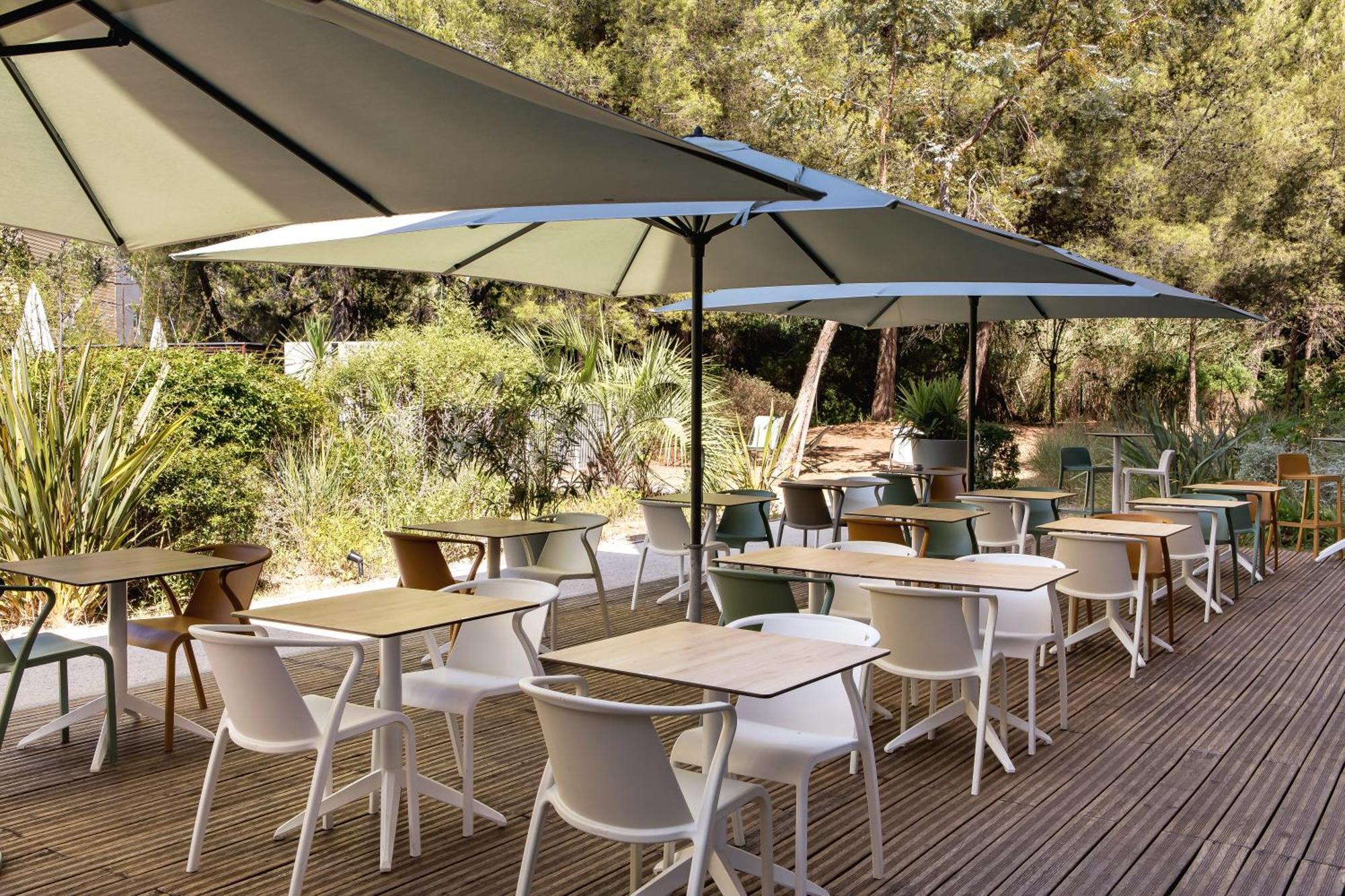 Holiday Inn - Marseille Airport By Ihg Vitrolles  Exterior photo