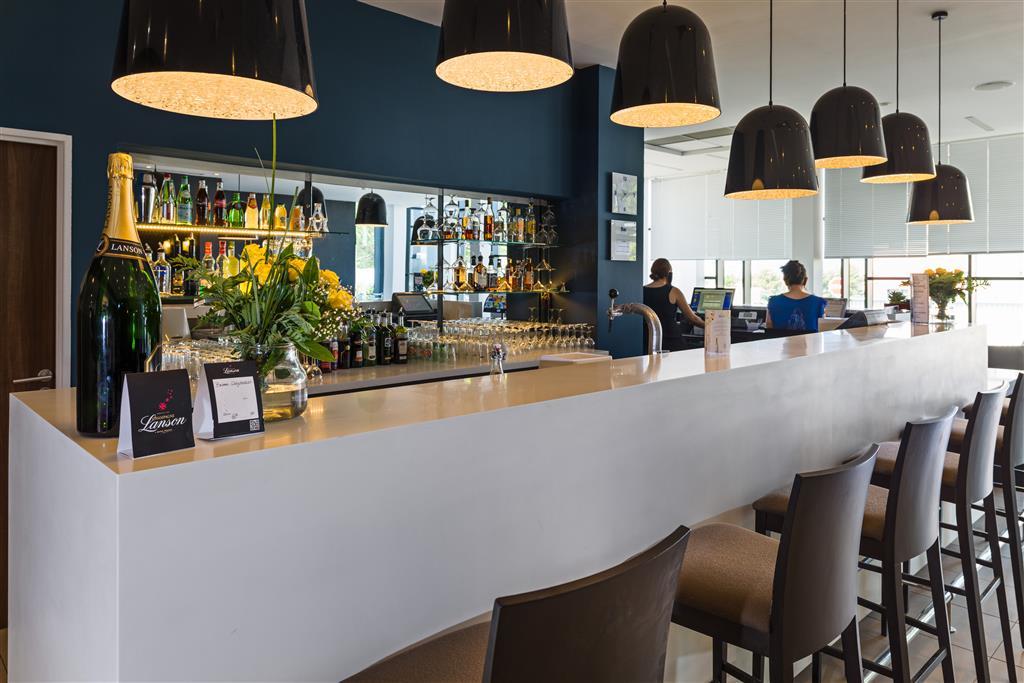 Holiday Inn - Marseille Airport By Ihg Vitrolles  Exterior photo